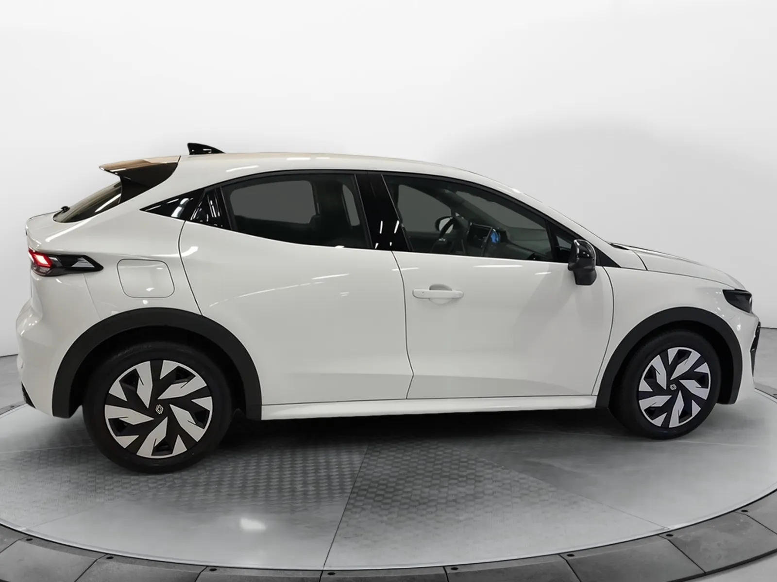 Acheter une renault Clio E-Tech full hybrid 160 ch d’occasion avec 10km disponible immédiatement - photo 6