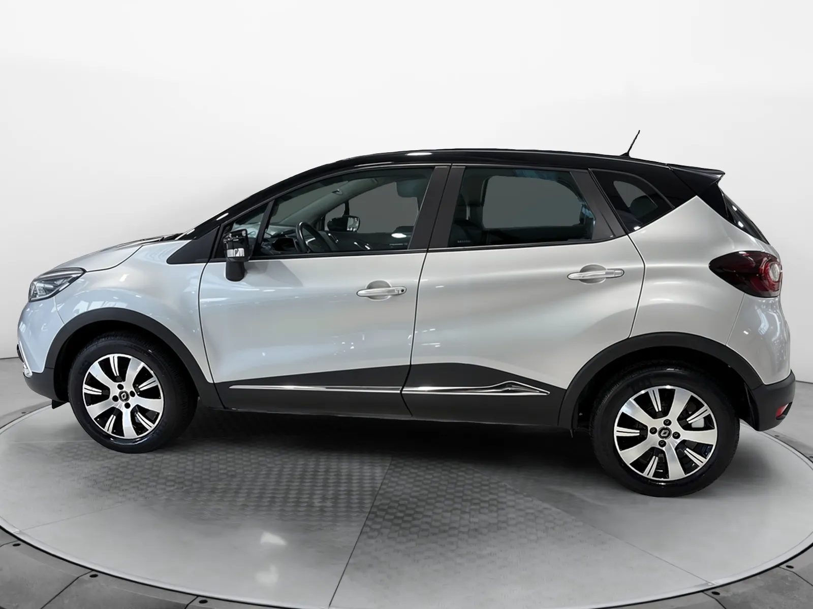 Acheter une renault Captur TCe 90 - 19 d’occasion avec 78810km disponible immédiatement - photo 2