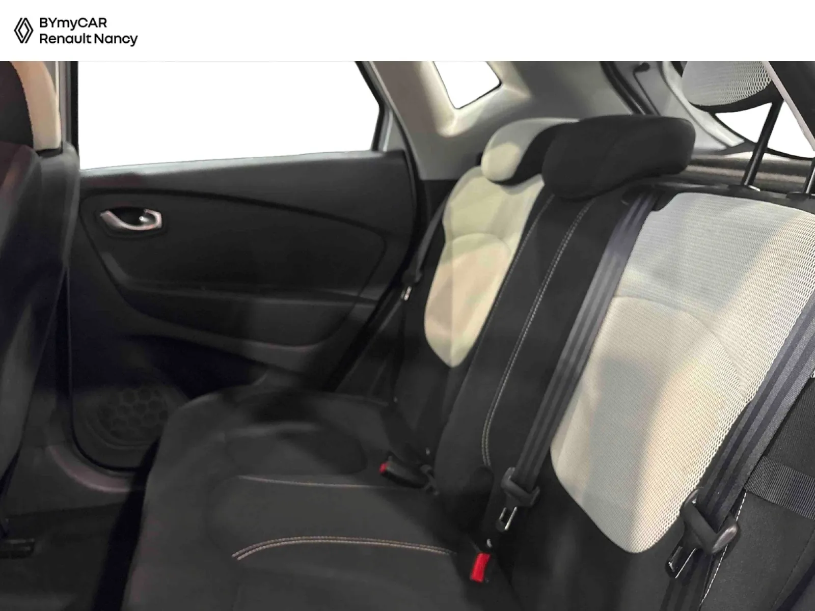 Acheter une renault Captur TCe 90 - 19 d’occasion avec 78810km disponible immédiatement - photo 12