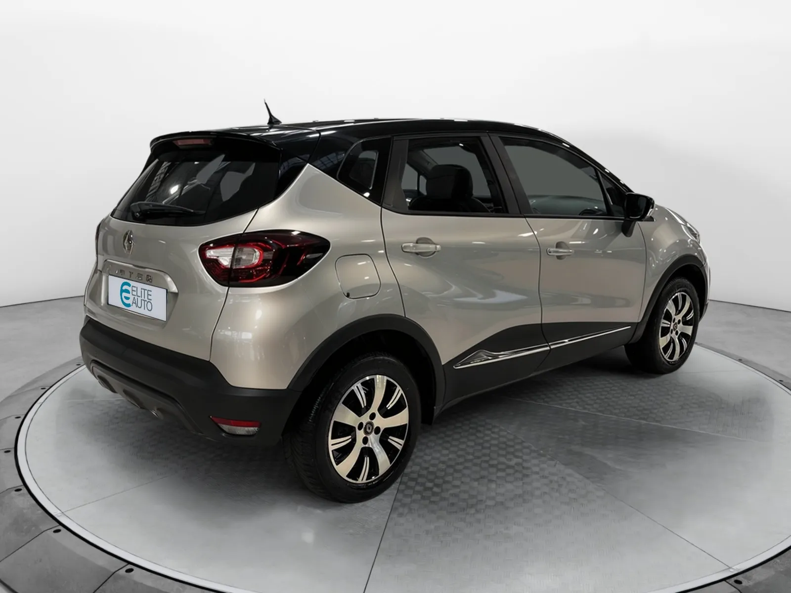 Acheter une renault Captur TCe 90 - 19 d’occasion avec 78810km disponible immédiatement - photo 5