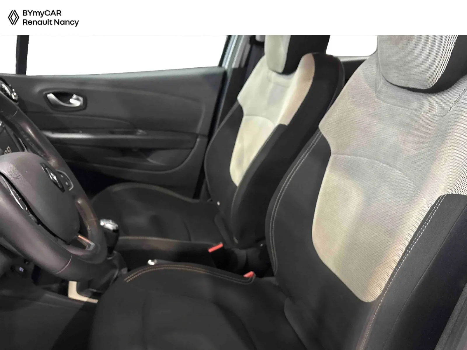 Acheter une renault Captur TCe 90 - 19 d’occasion avec 78810km disponible immédiatement - photo 11