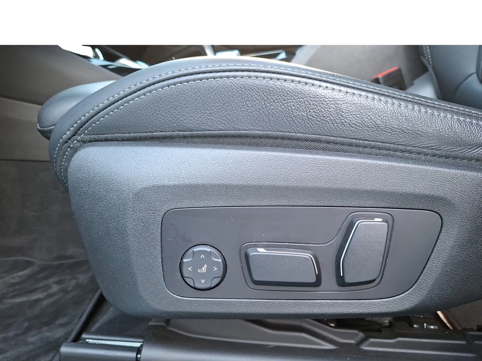 Acheter une bmw X3 xDrive 30e 292ch BVA8 d’occasion avec 56562km disponible immédiatement - photo 21