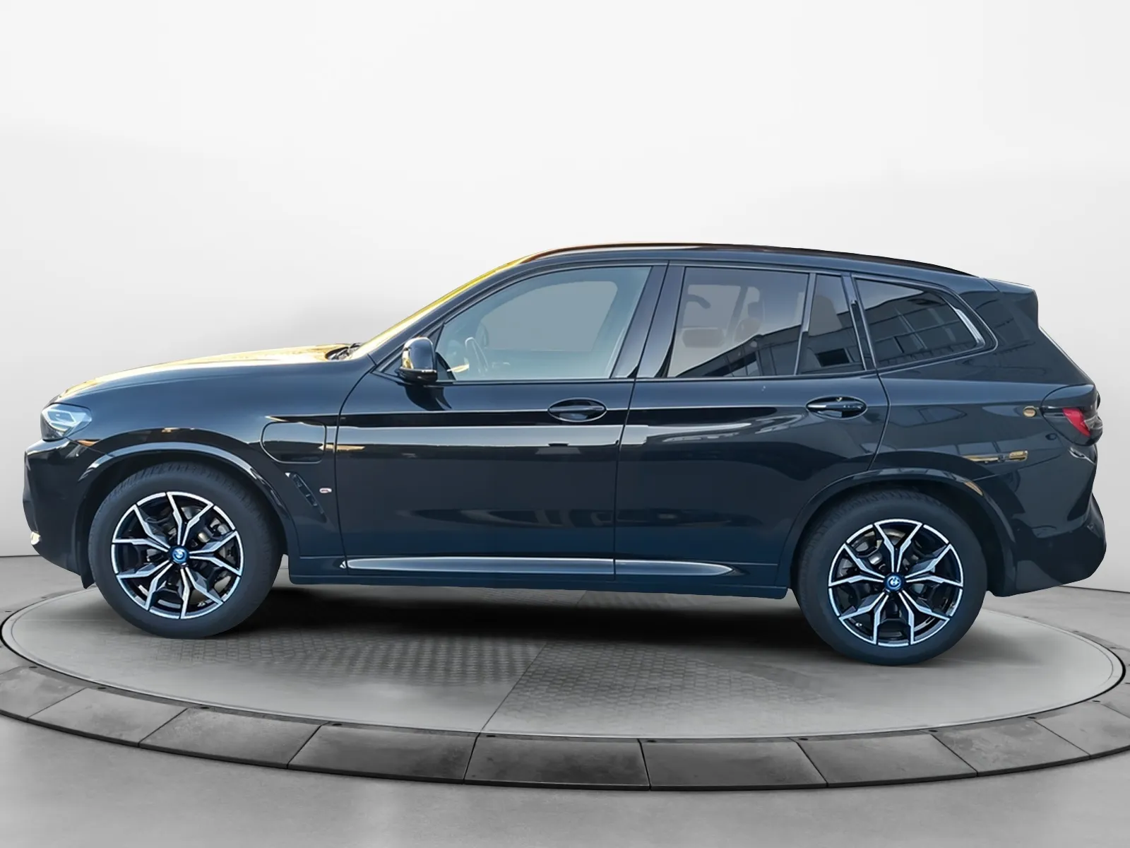 Acheter une bmw X3 xDrive 30e 292ch BVA8 d’occasion avec 56562km disponible immédiatement - photo 2
