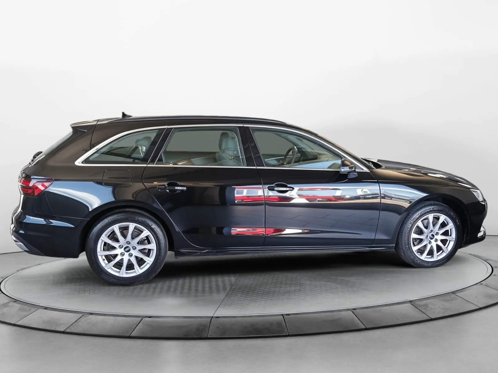 Acheter une audi A4 Avant 35 TDI 163 S tronic 7 d’occasion avec 84550km disponible immédiatement - photo 6