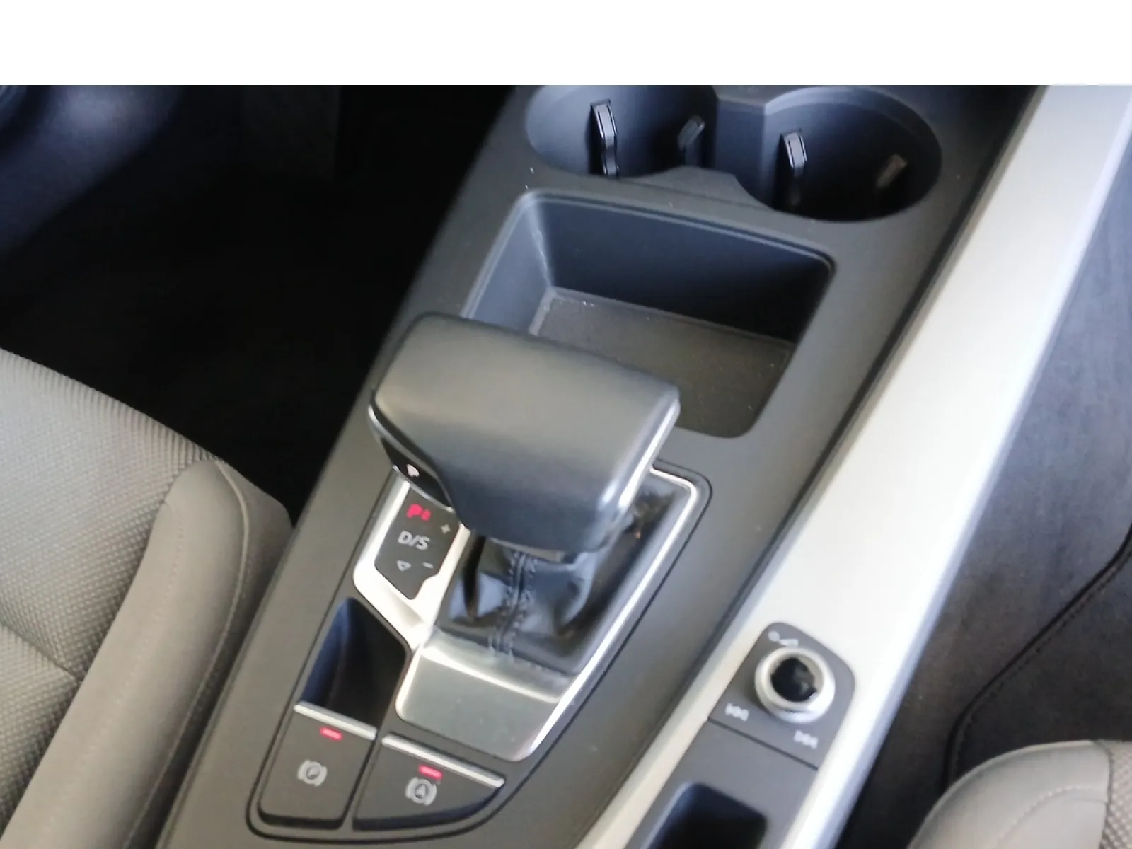 Acheter une audi A4 Avant 35 TDI 163 S tronic 7 d’occasion avec 84550km disponible immédiatement - photo 21