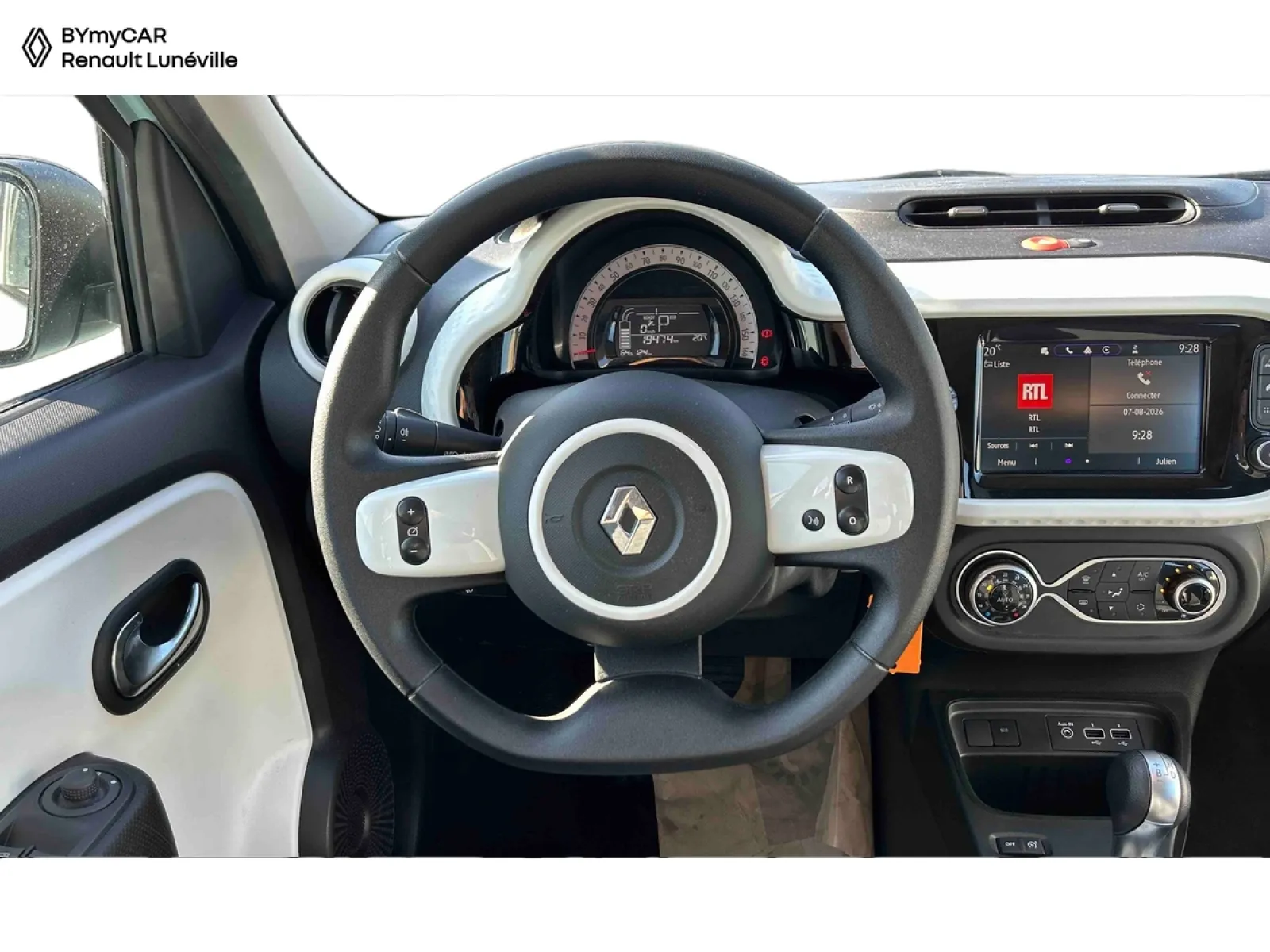 Acheter une renault Twingo III E-Tech d’occasion avec 19474km disponible immédiatement - photo 10