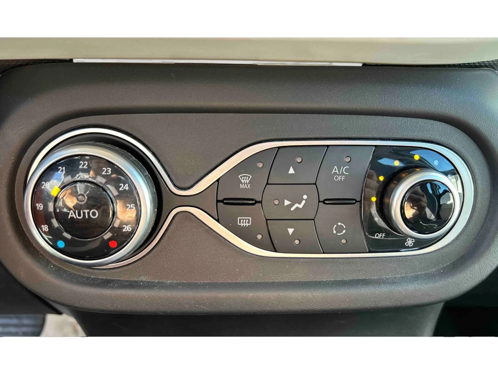 Acheter une renault Twingo III E-Tech d’occasion avec 19474km disponible immédiatement - photo 21