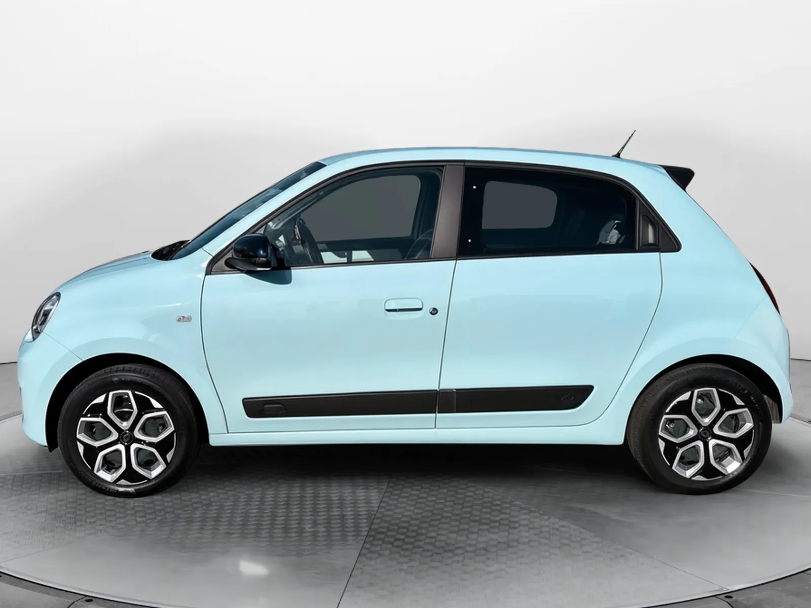 Acheter une renault Twingo III E-Tech d’occasion avec 19474km disponible immédiatement - photo 2
