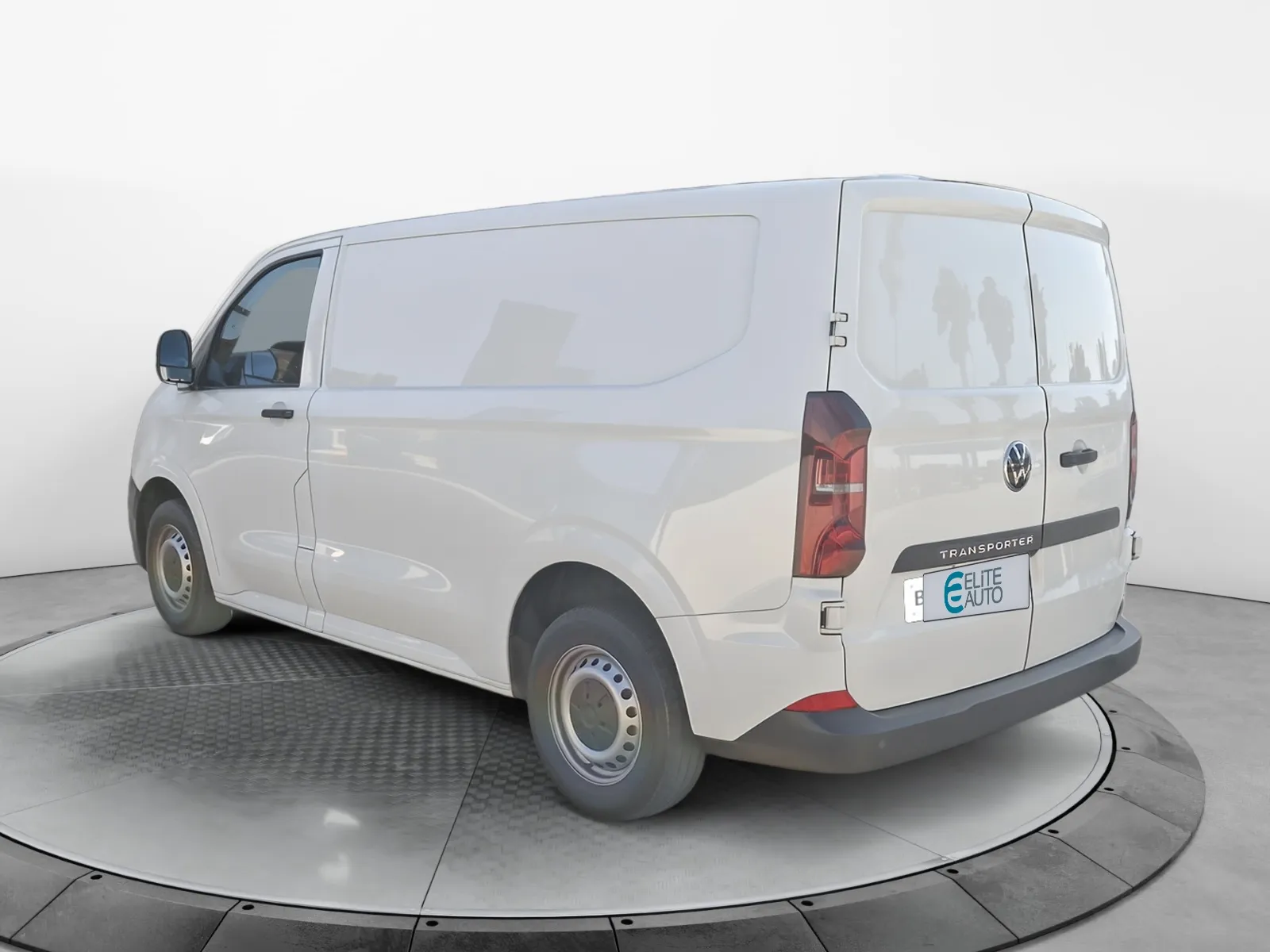 Acheter une volkswagen TRANSPORTER VAN L1H1 2.0 TDI 150 BVA8 d’occasion avec 10000km disponible immédiatement - photo 3