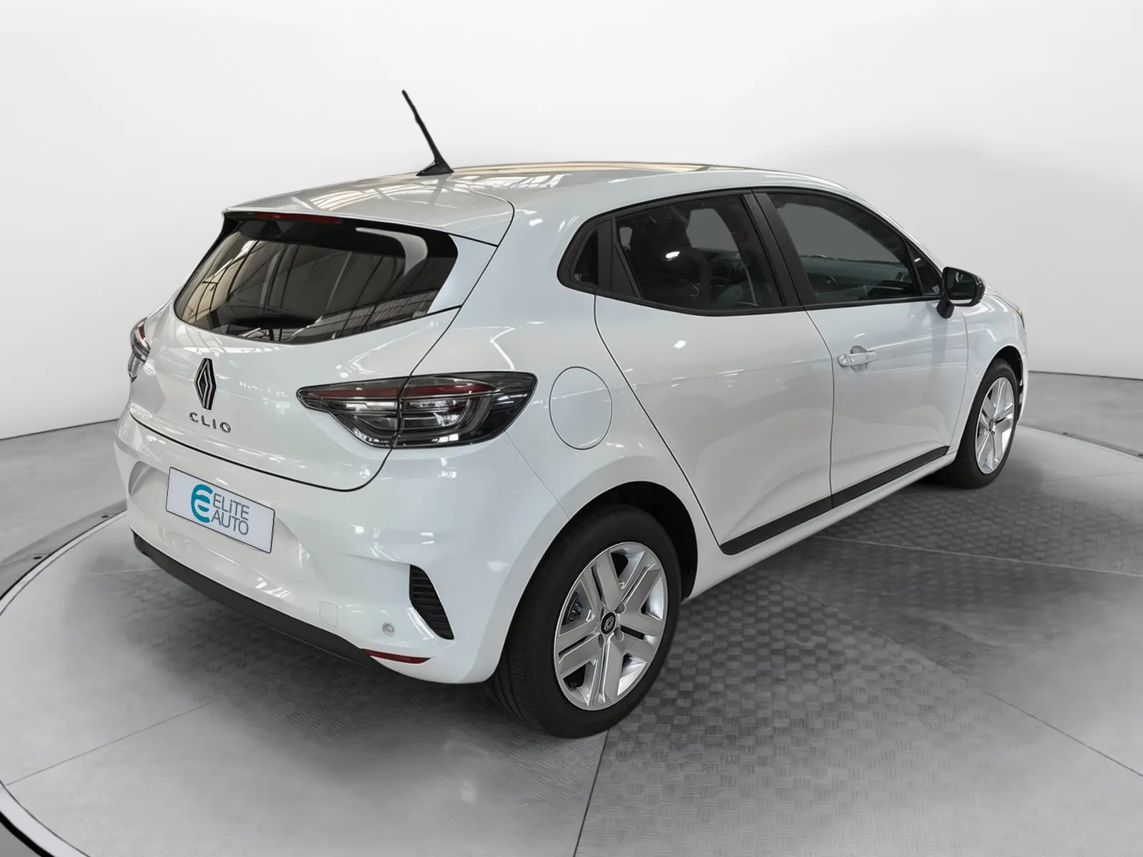 Acheter une renault Clio TCe 90 ch GSR2 d’occasion avec 10km disponible immédiatement - photo 5