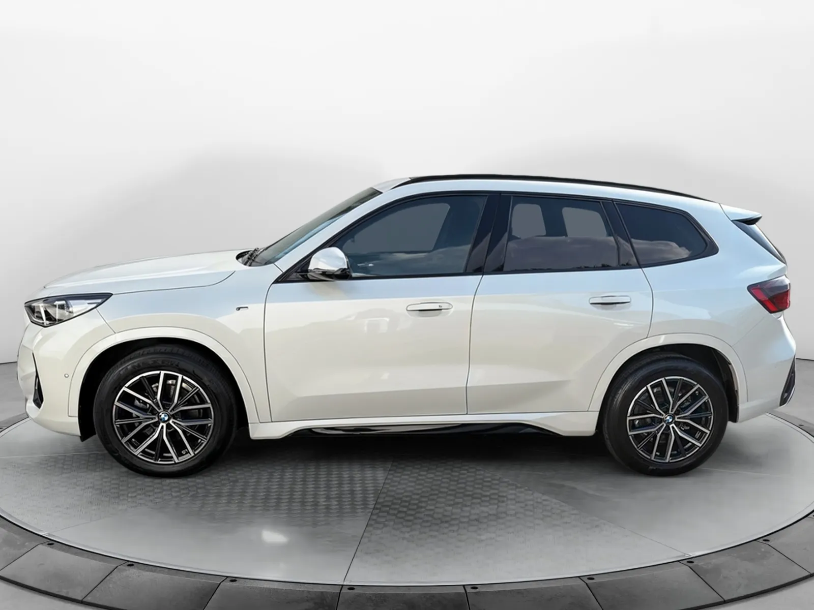 BMW X1 U11 M Sport - photo 2