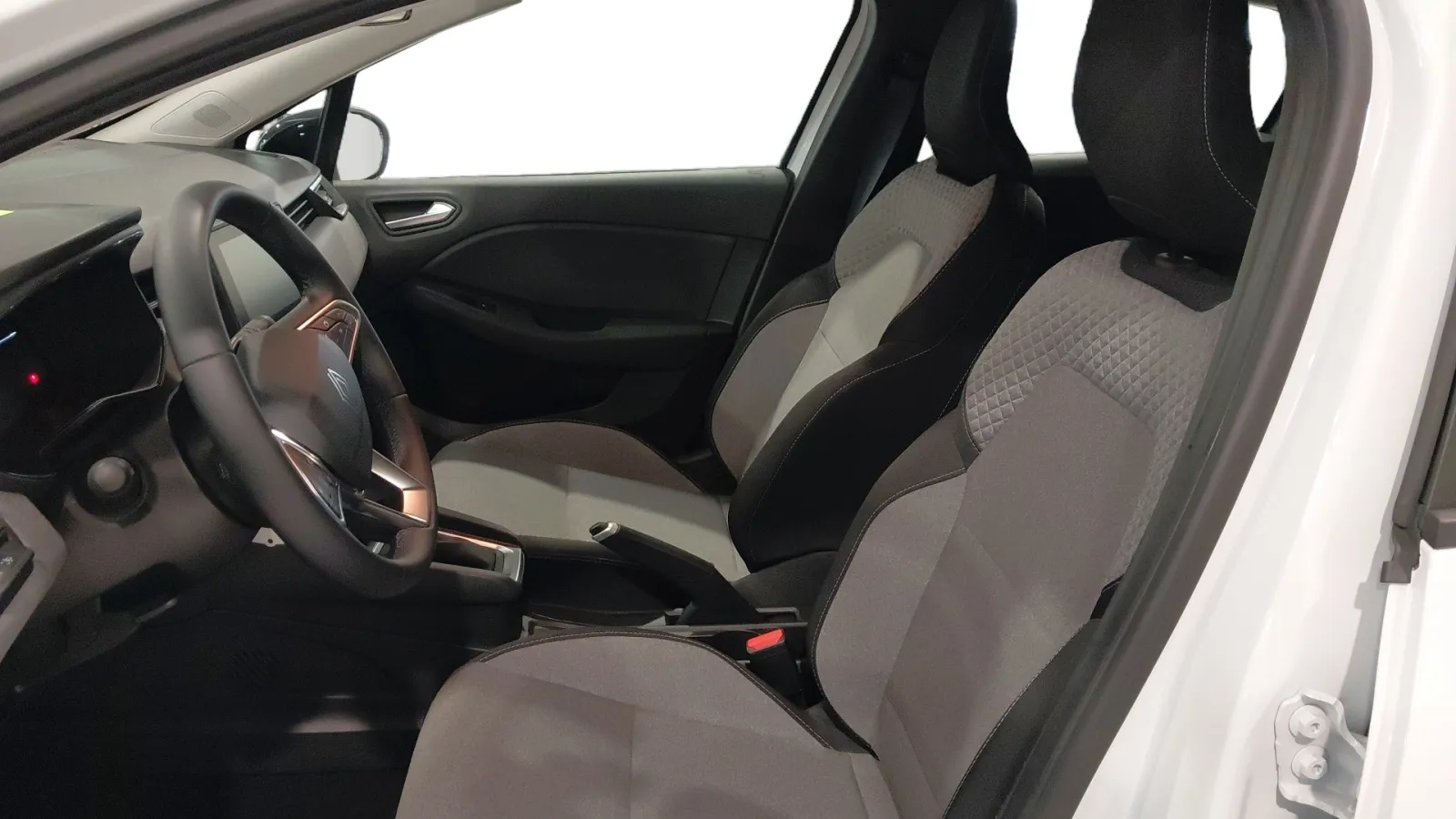 Acheter une renault Clio E-Tech full hybrid 145 ch GSR2 d’occasion avec 16425km disponible immédiatement - photo 11