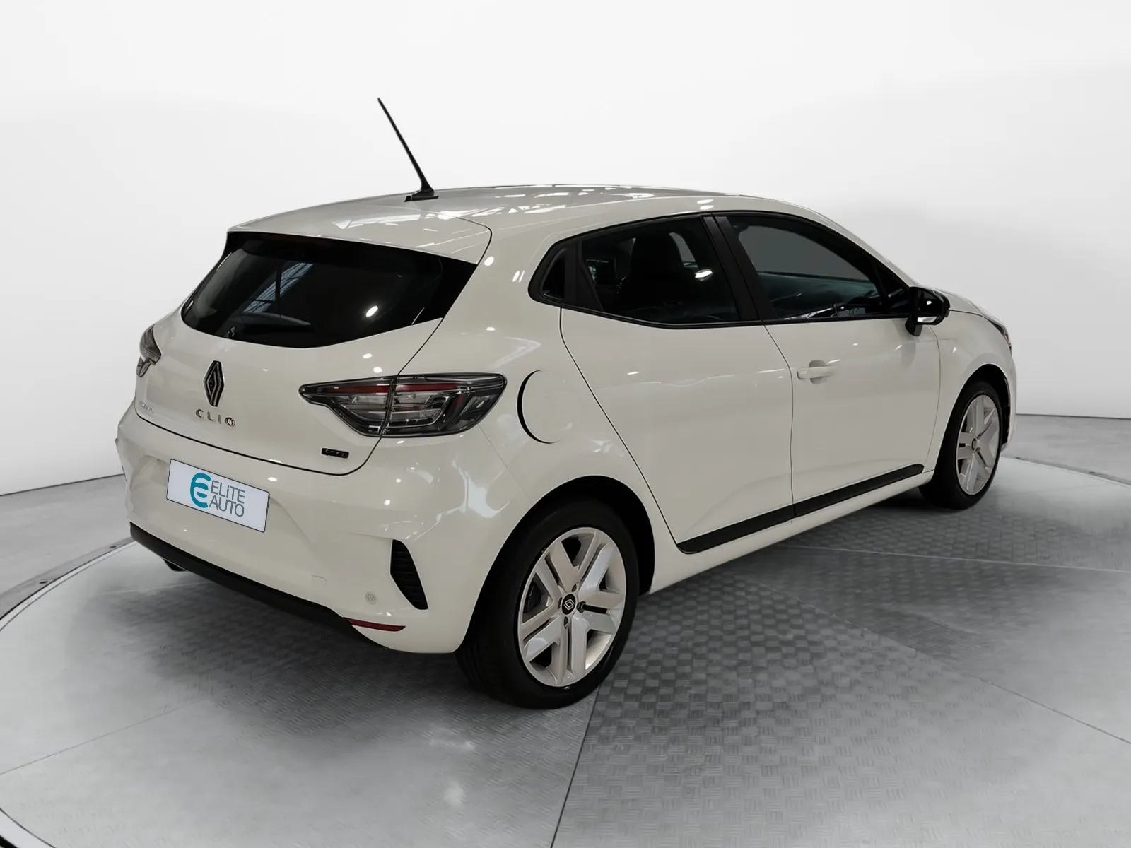 Acheter une renault Clio E-Tech full hybrid 145 ch GSR2 d’occasion avec 16425km disponible immédiatement - photo 5