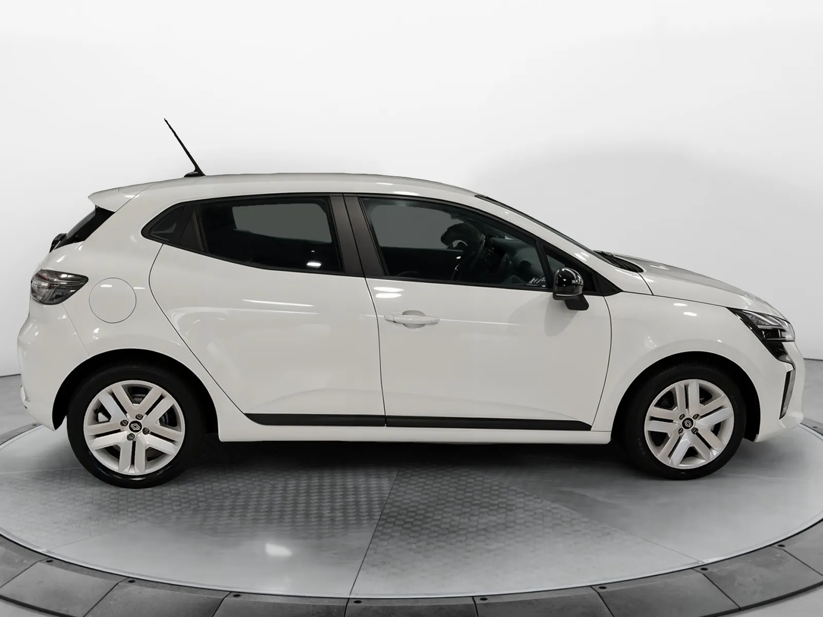 Acheter une renault Clio E-Tech full hybrid 145 ch GSR2 d’occasion avec 16425km disponible immédiatement - photo 6