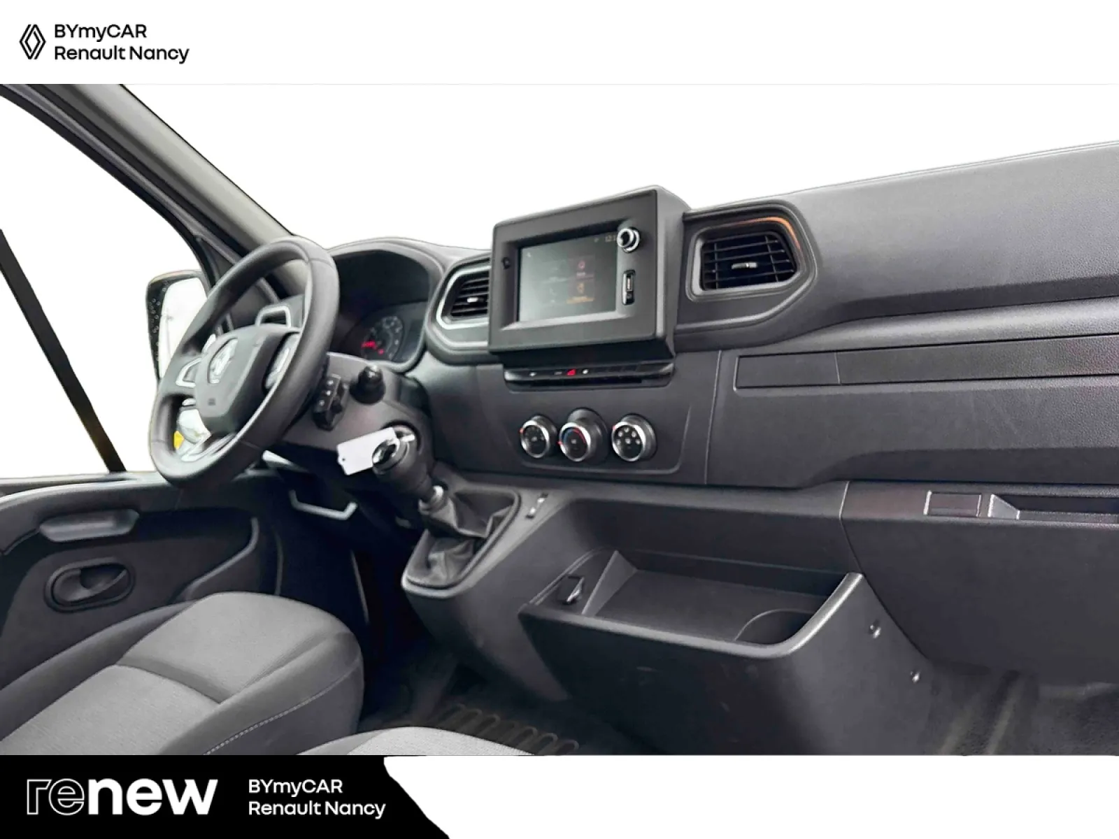 Acheter une renault MASTER FGN TRAC F3300 L2H2 BLUE DCI 135 d’occasion avec 71576km disponible immédiatement - photo 9