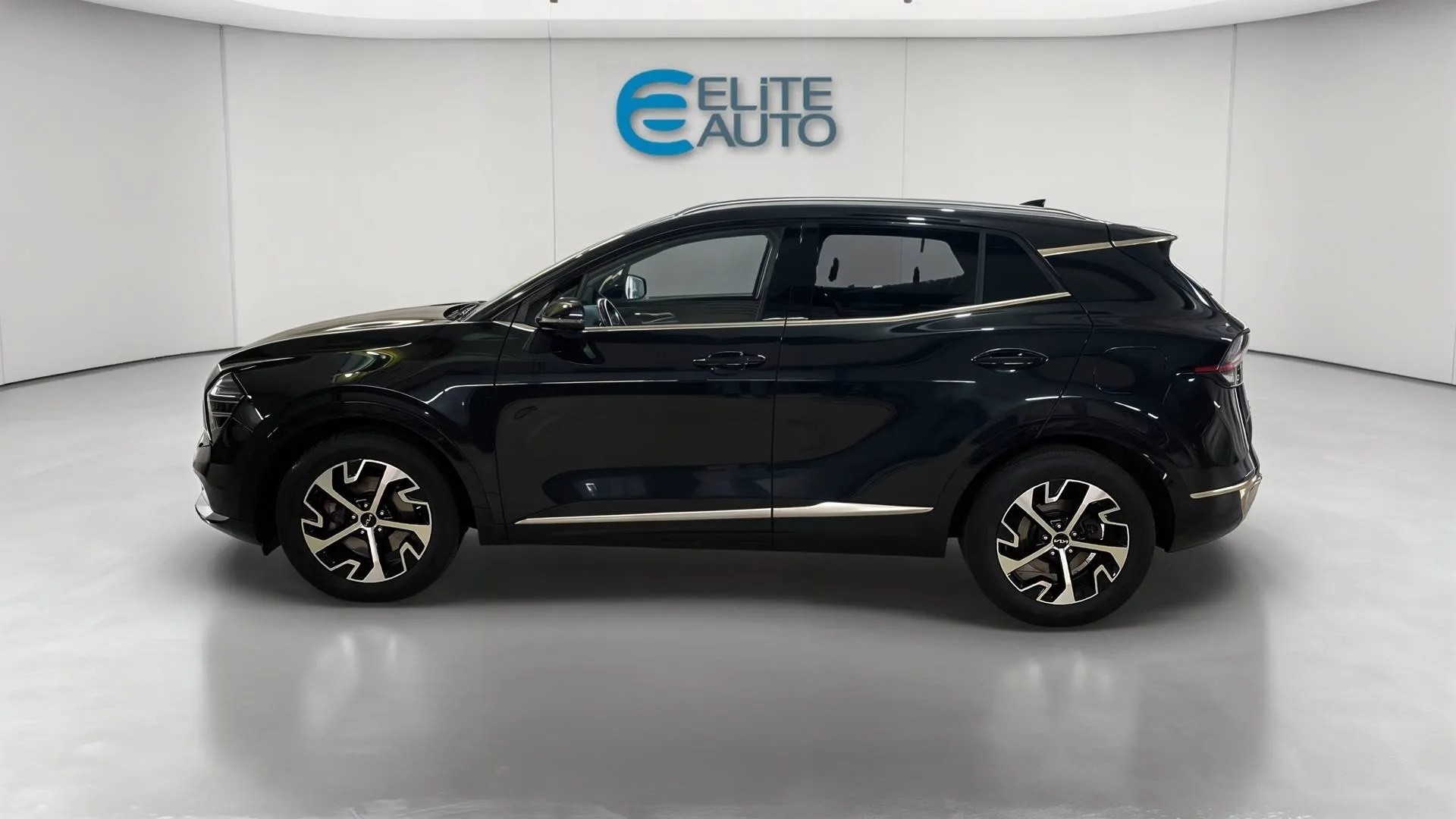 Acheter une kia Sportage 1.6 CRDi 136ch MHEV DCT7 4x2 d’occasion avec 94737km disponible immédiatement - photo 4