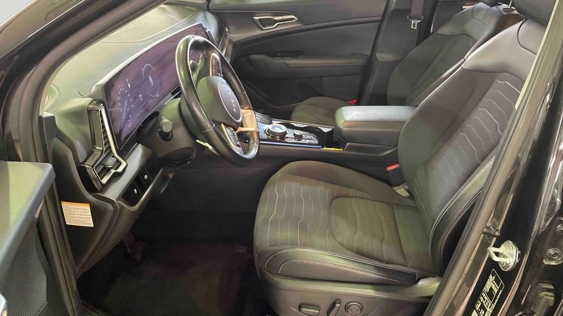 Acheter une kia Sportage 1.6 CRDi 136ch MHEV DCT7 4x2 d’occasion avec 94737km disponible immédiatement - photo 11