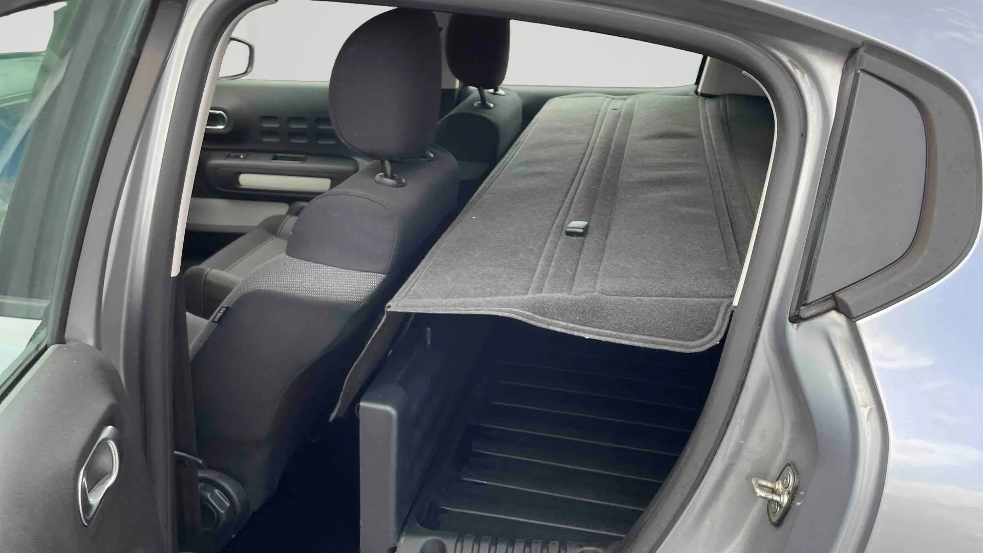 Acheter une citroen C3 SOCIETE BLUEHDI 100 S&S BVM6 d’occasion avec 96886km disponible immédiatement - photo 12