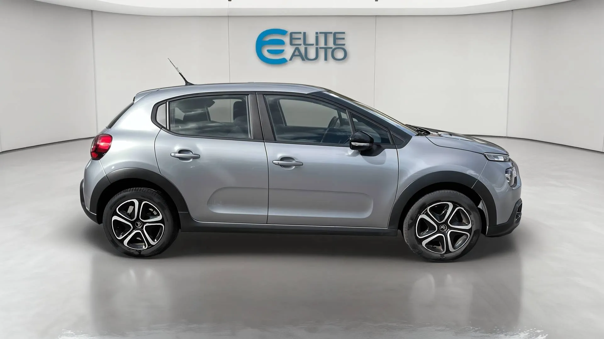 Acheter une citroen C3 SOCIETE BLUEHDI 100 S&S BVM6 d’occasion avec 96886km disponible immédiatement - photo 2