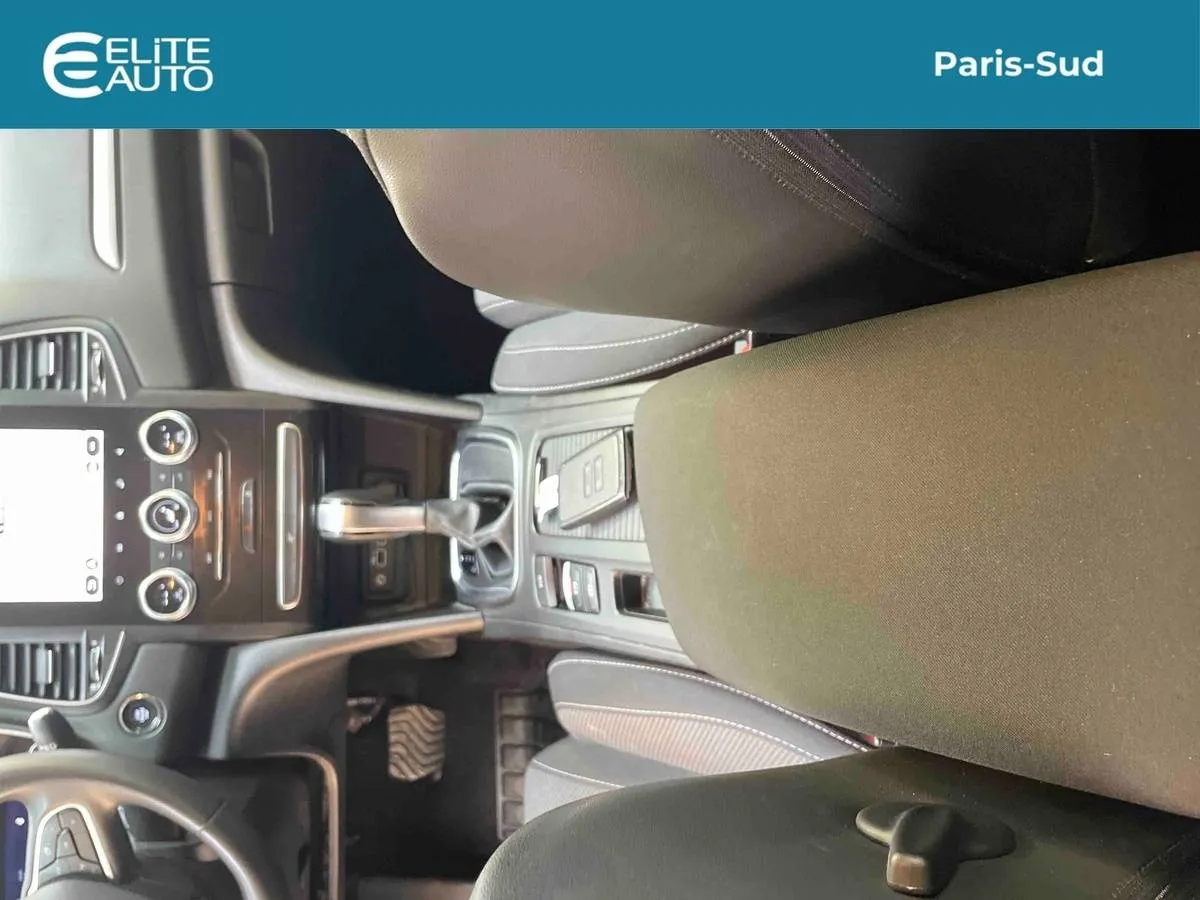 Acheter une renault Megane IV Estate Blue dCi 115 EDC d’occasion avec 77669km disponible immédiatement - photo 23