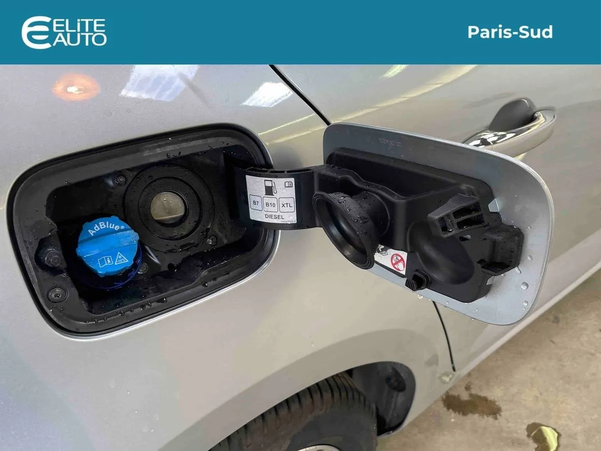 Acheter une renault Megane IV Estate Blue dCi 115 EDC d’occasion avec 77669km disponible immédiatement - photo 15