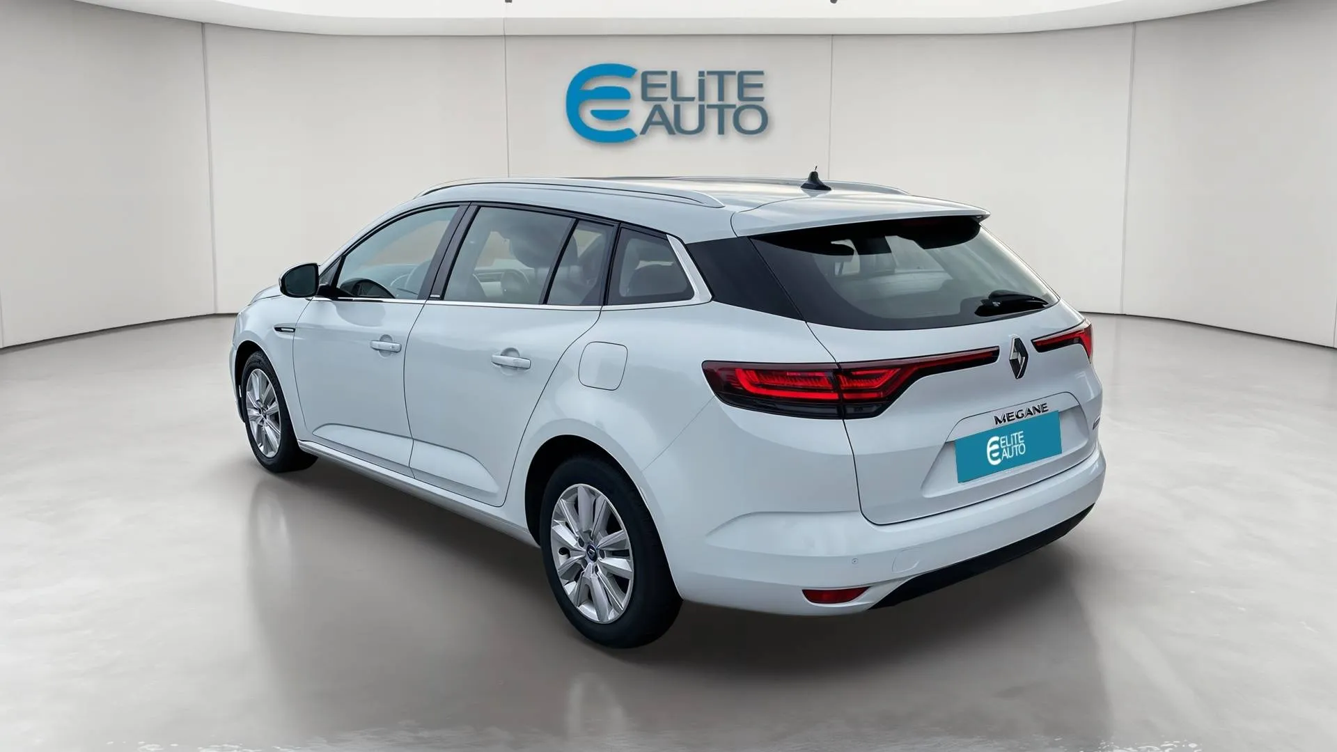 Acheter une renault Mégane IV Estate E-TECH Plug-In Hybride 160 d’occasion avec 89149km disponible immédiatement - photo 8