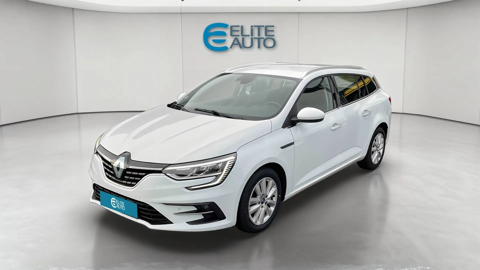 Acheter une renault Mégane IV Estate E-TECH Plug-In Hybride 160 d’occasion avec 89149km disponible immédiatement - photo 1