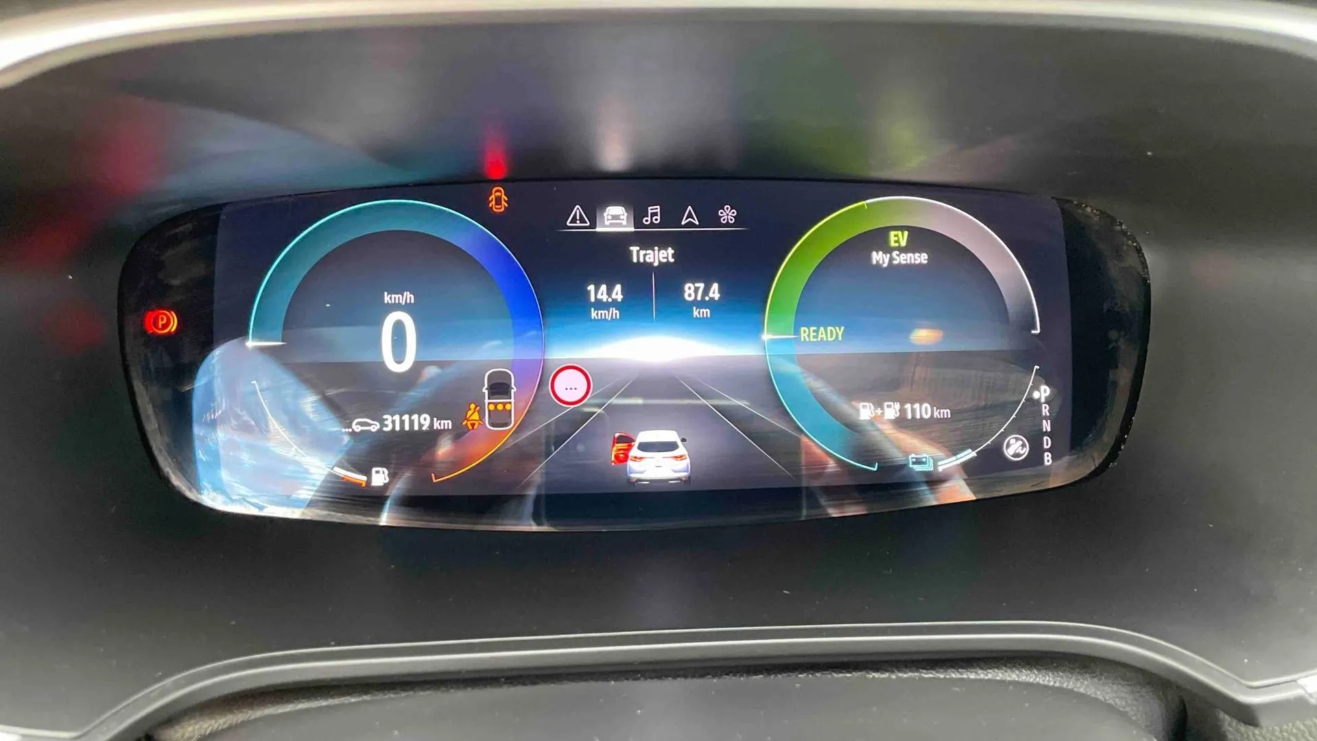 Acheter une renault Mégane IV Berline E-TECH Plug-In Hybride 160 - 21N d’occasion avec 31033km disponible immédiatement - photo 17