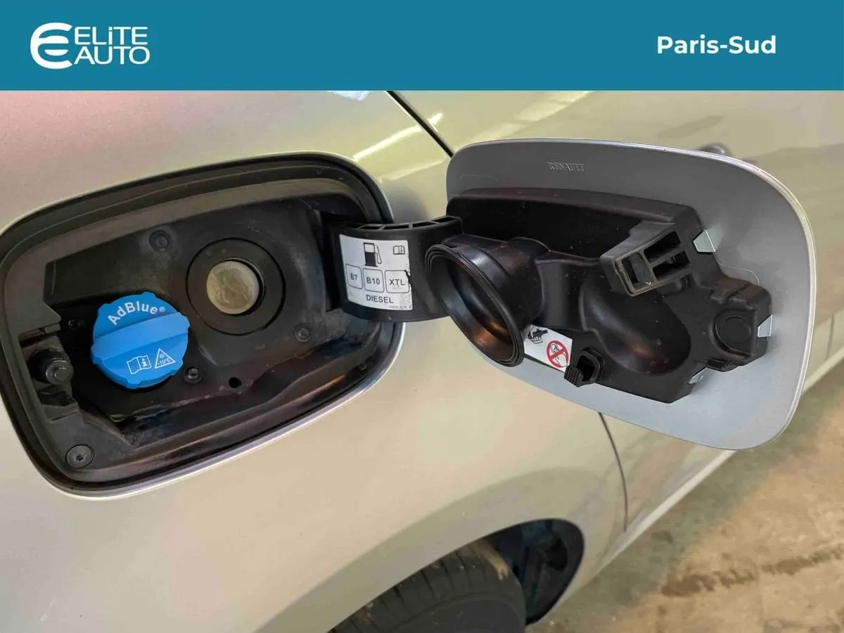 Acheter une renault Megane IV Berline Blue dCi 115 EDC d’occasion avec 80604km disponible immédiatement - photo 15