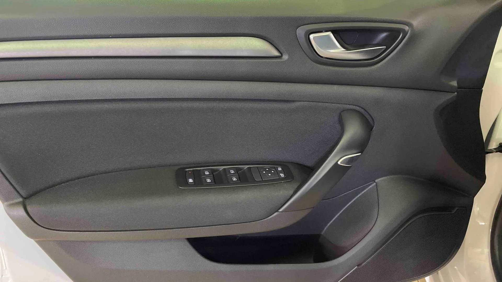 Acheter une renault Mégane IV Berline Blue dCi 115 - 20 d’occasion avec 71392km disponible immédiatement - photo 16