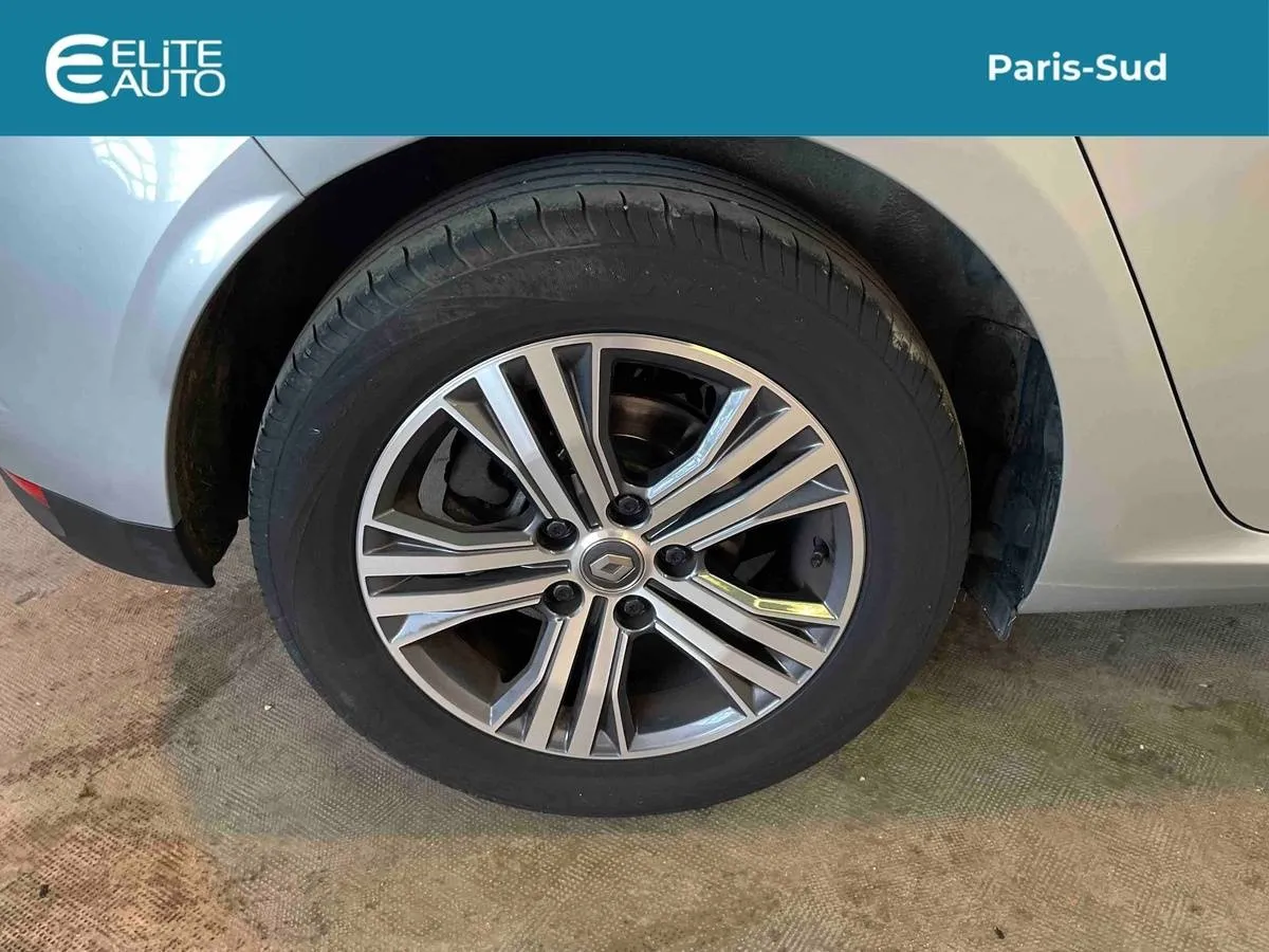 Acheter une renault Megane IV Berline Blue dCi 115 EDC d’occasion avec 80604km disponible immédiatement - photo 25