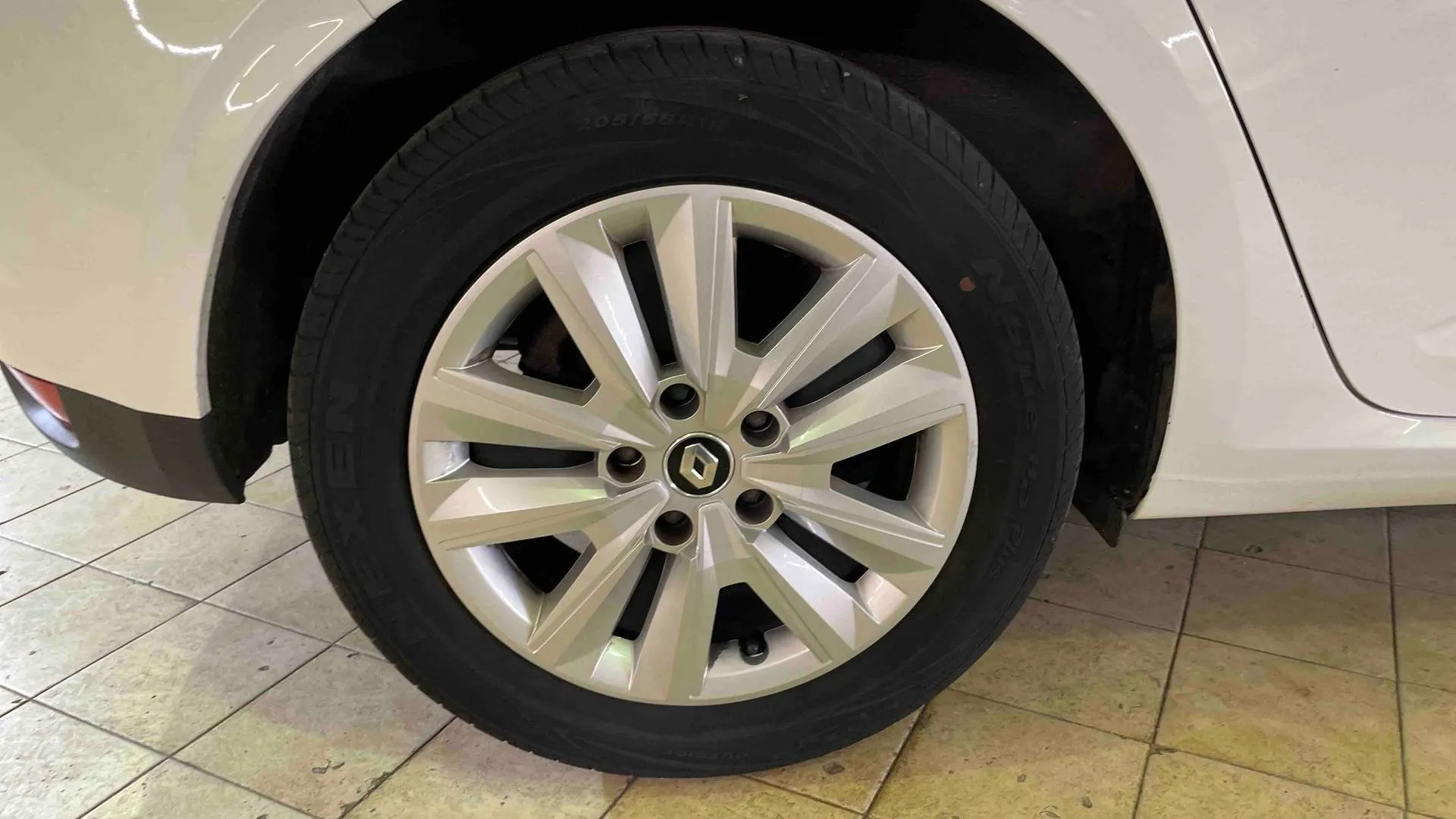 Acheter une renault Mégane IV Berline Blue dCi 115 EDC - 21N d’occasion avec 95614km disponible immédiatement - photo 25