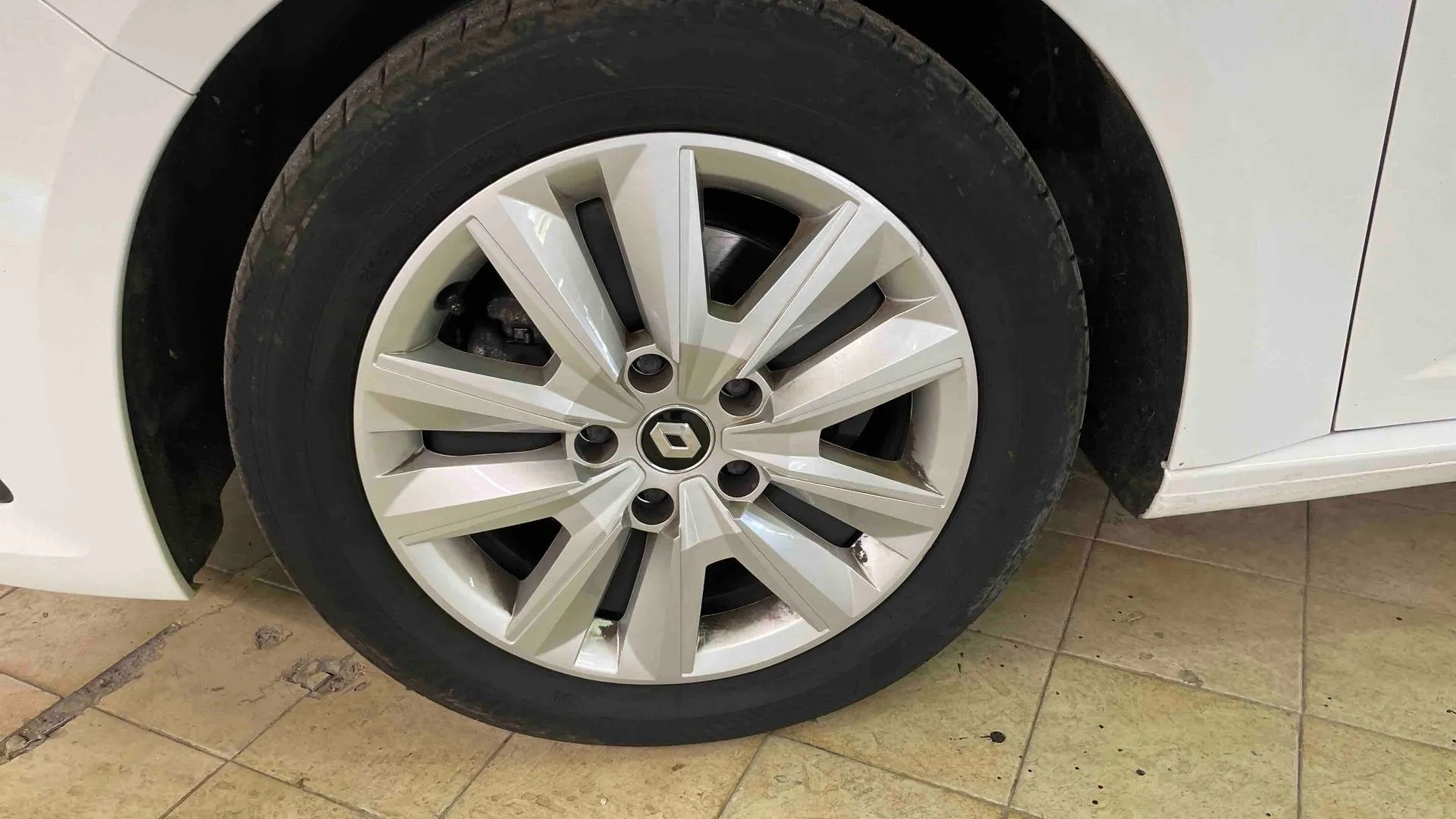 Acheter une renault Mégane IV Berline Blue dCi 115 EDC - 21N d’occasion avec 95614km disponible immédiatement - photo 27