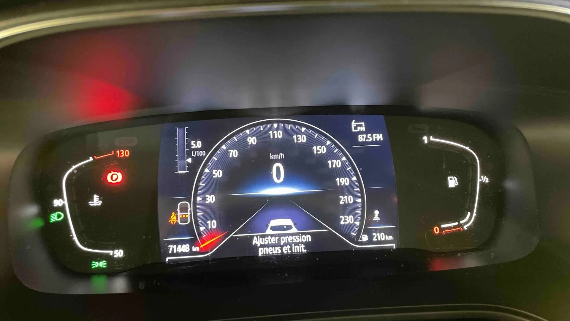 Acheter une renault Mégane IV Berline Blue dCi 115 - 20 d’occasion avec 71392km disponible immédiatement - photo 19