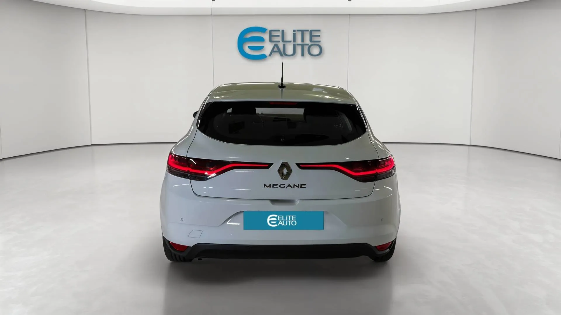 Acheter une renault Mégane IV Berline Blue dCi 115 - 20 d’occasion avec 71392km disponible immédiatement - photo 7