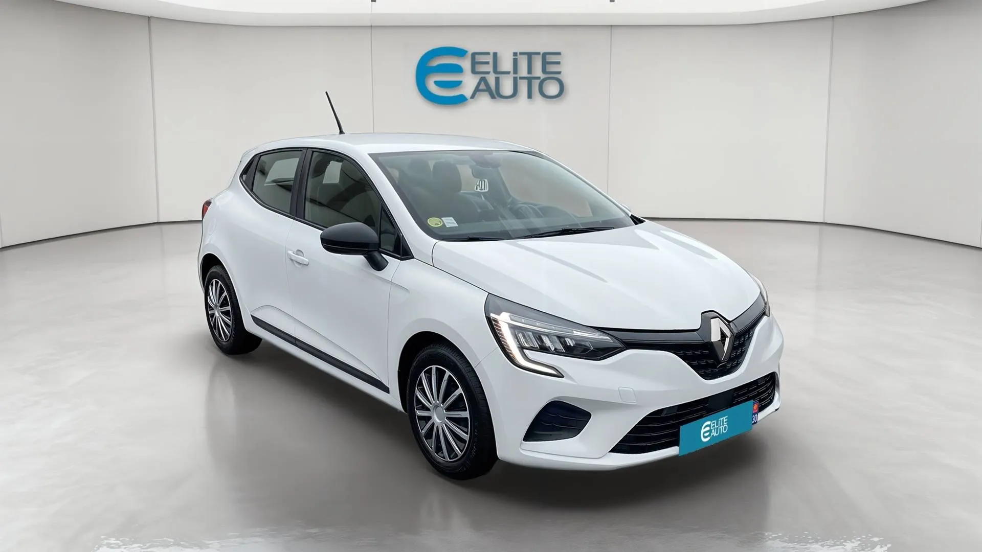 Acheter une renault CLIO SOCIETE BLUE DCI 85 d’occasion avec 77843km disponible immédiatement - photo 6