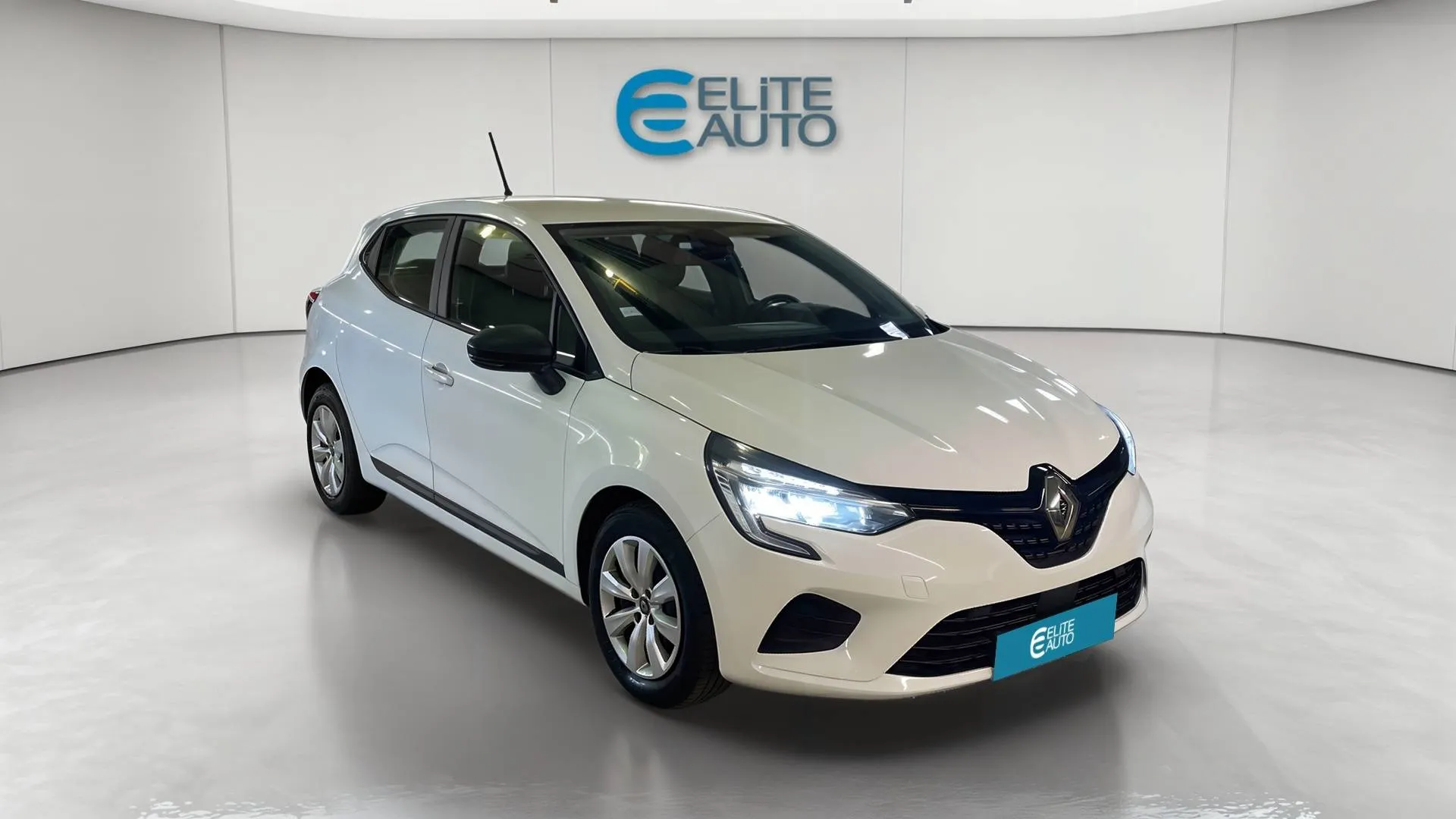Acheter une renault CLIO SOCIETE BLUE DCI 85 d’occasion avec 104115km disponible immédiatement - photo 6