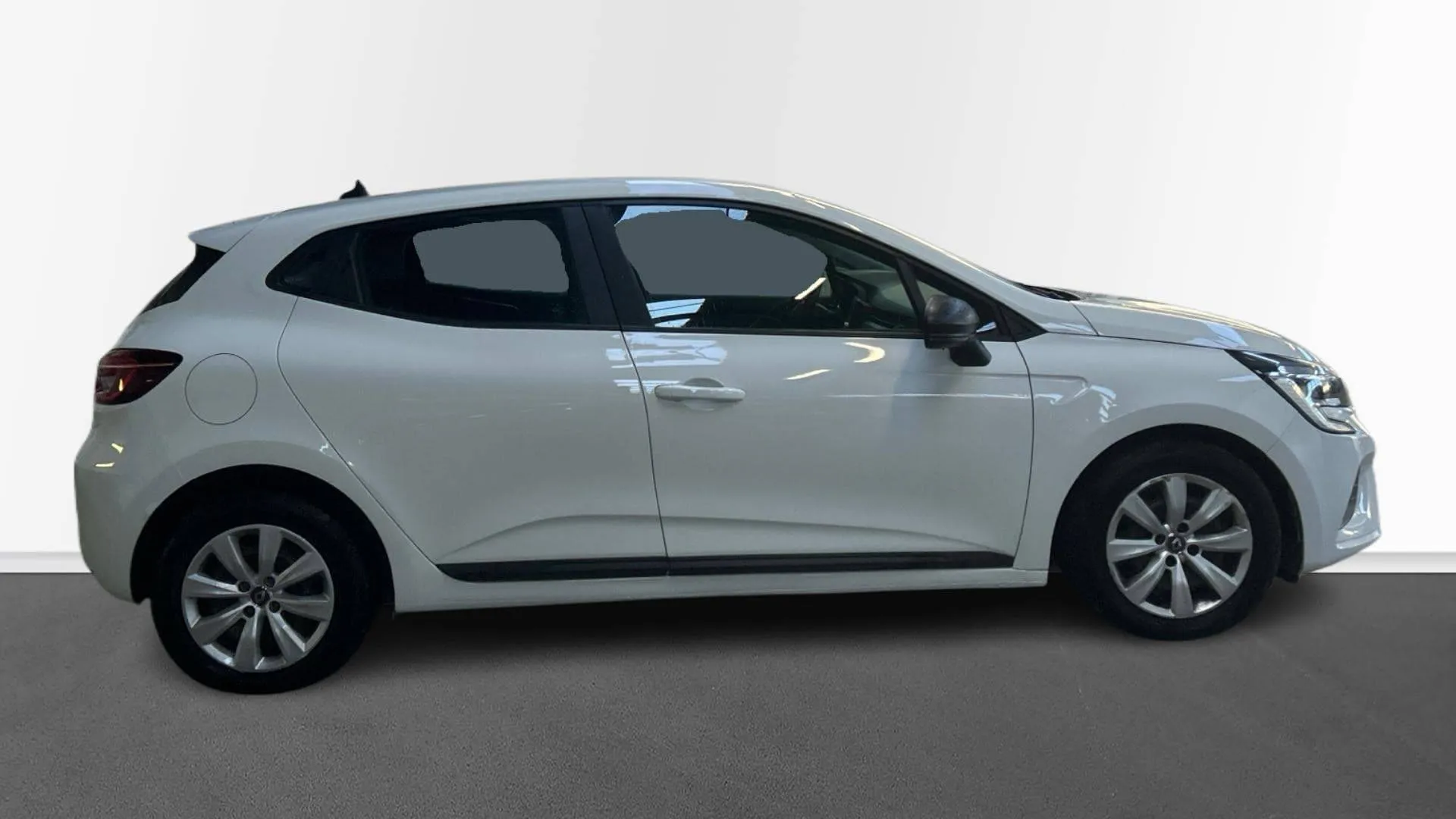 Acheter une renault CLIO SOCIETE BLUE DCI 85 d’occasion avec 86051km disponible immédiatement - photo 6