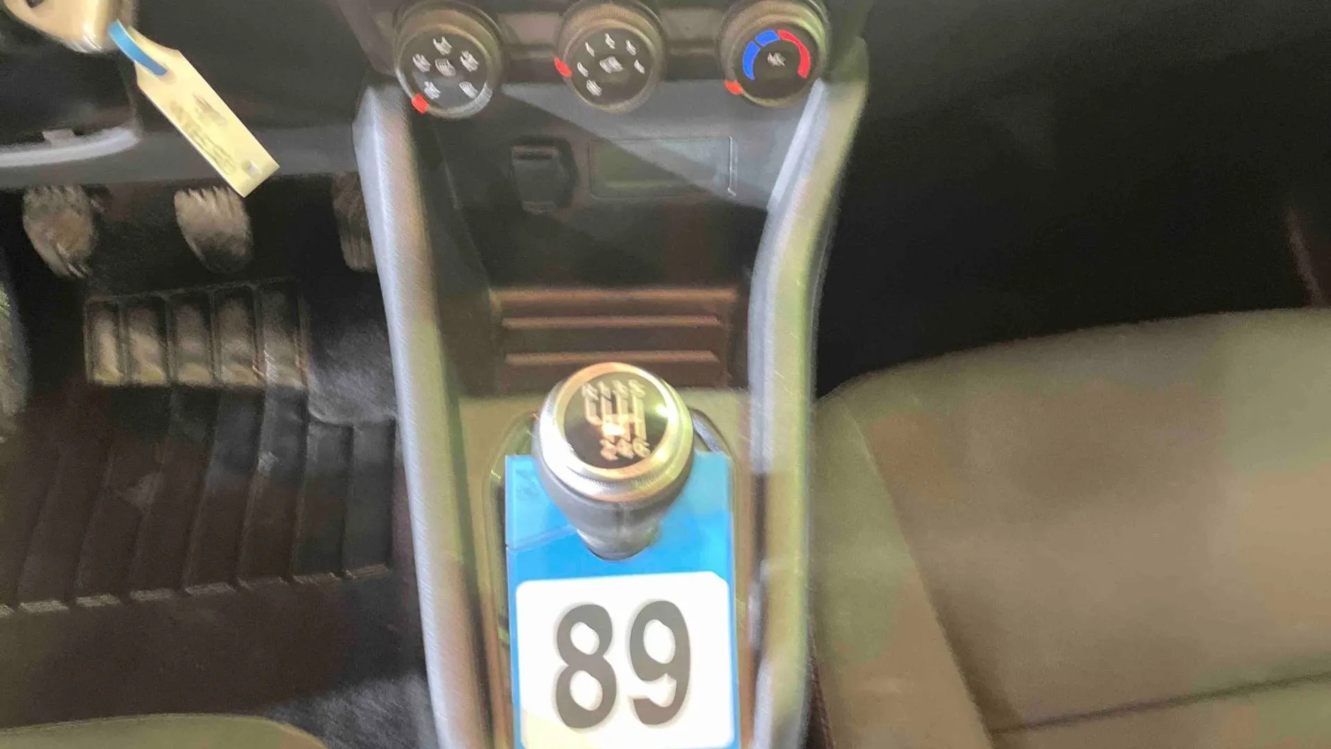 Acheter une renault CLIO SOCIETE BLUE DCI 85 d’occasion avec 104115km disponible immédiatement - photo 22