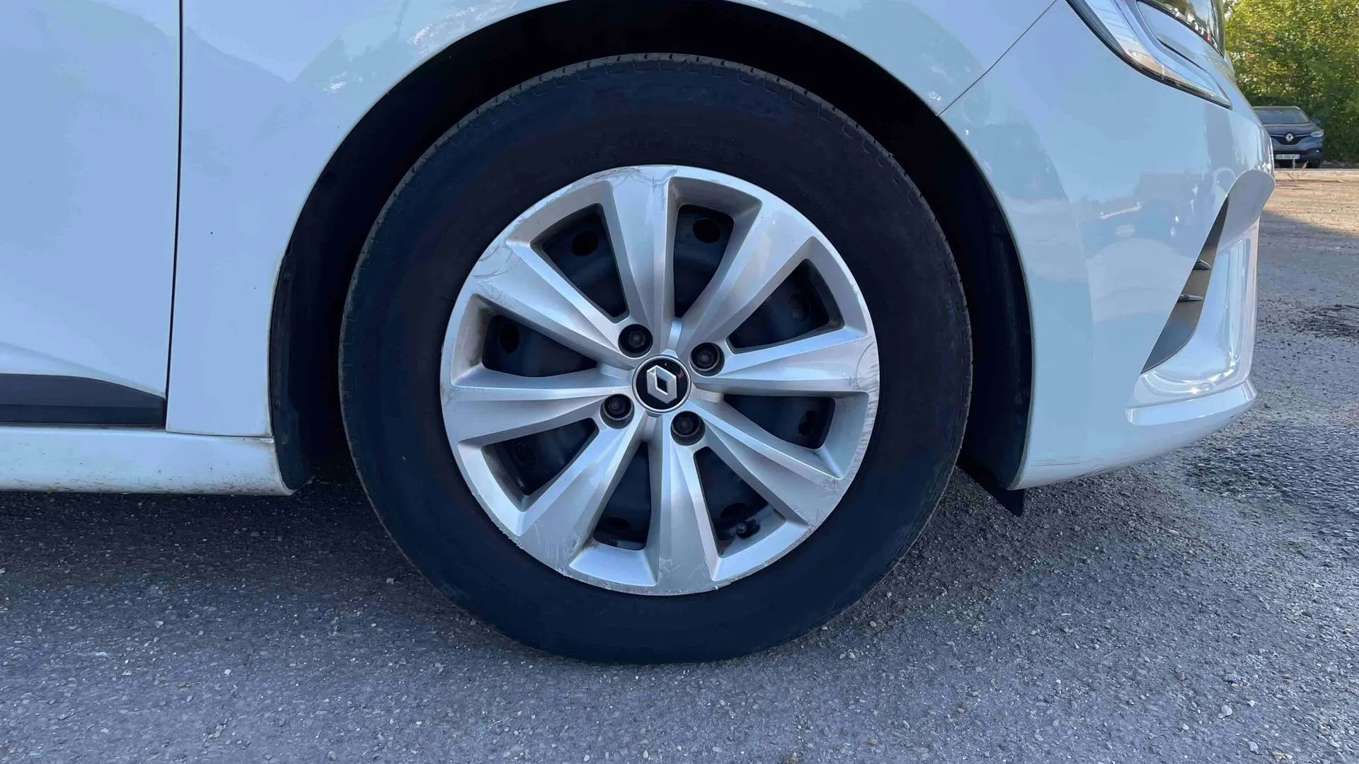 Acheter une renault CLIO SOCIETE BLUE DCI 85 d’occasion avec 57383km disponible immédiatement - photo 21