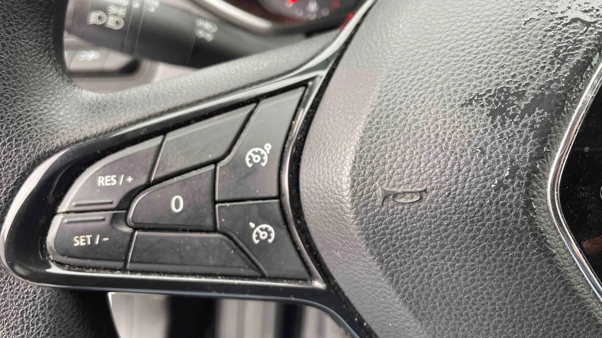 Acheter une renault CLIO SOCIETE BLUE DCI 85 d’occasion avec 77843km disponible immédiatement - photo 22