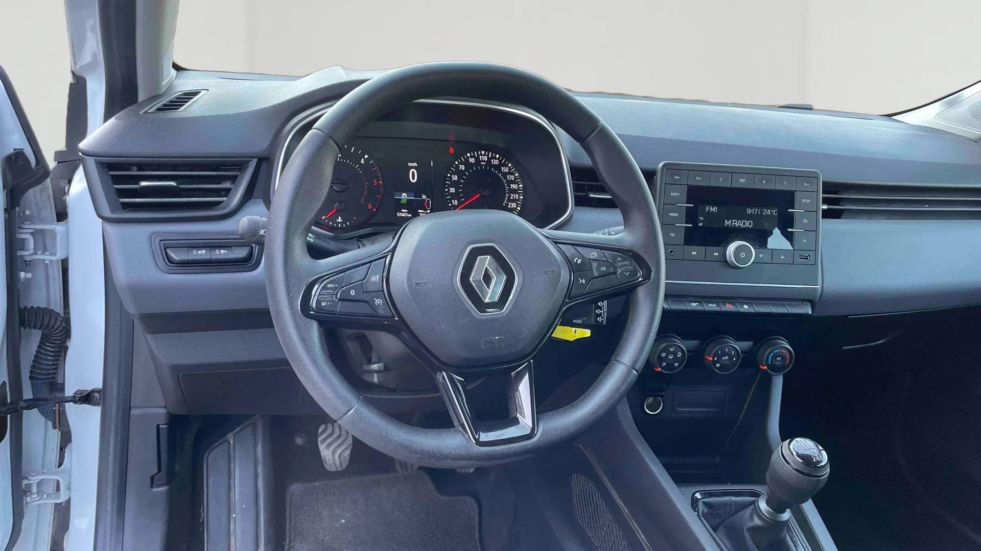 Acheter une renault CLIO SOCIETE BLUE DCI 85 d’occasion avec 57383km disponible immédiatement - photo 10