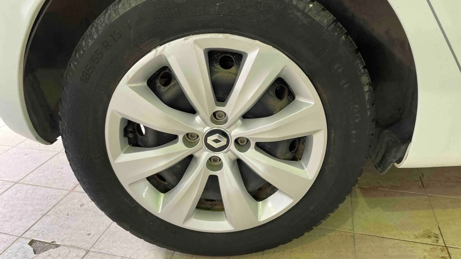 Acheter une renault CLIO SOCIETE BLUE DCI 100 - 21N d’occasion avec 85767km disponible immédiatement - photo 25