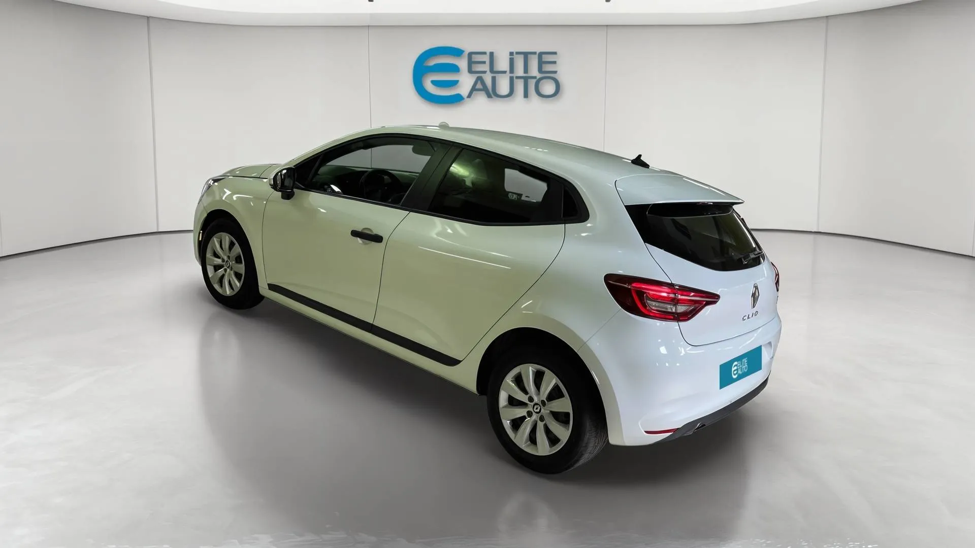 Acheter une renault CLIO SOCIETE BLUE DCI 100 - 21N d’occasion avec 85767km disponible immédiatement - photo 8