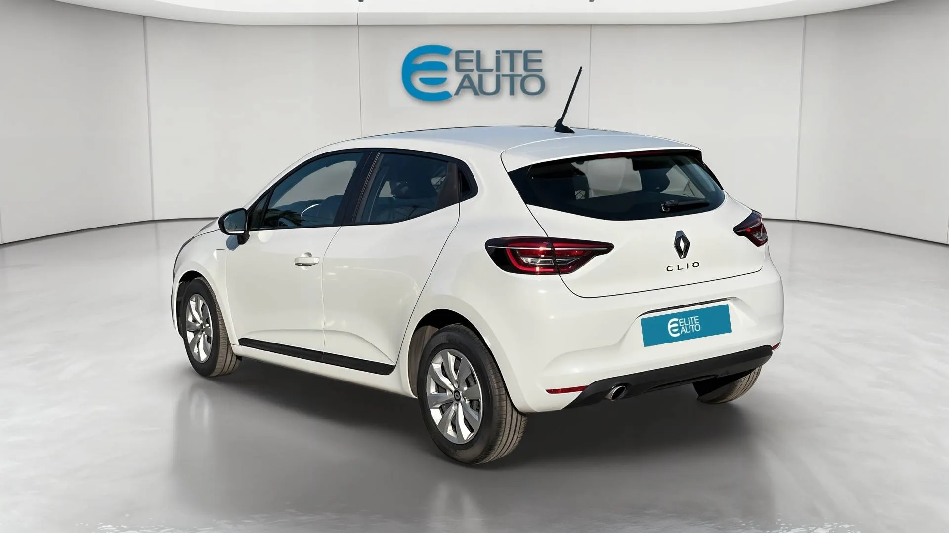 Acheter une renault CLIO SOCIETE BLUE DCI 85 d’occasion avec 57383km disponible immédiatement - photo 8