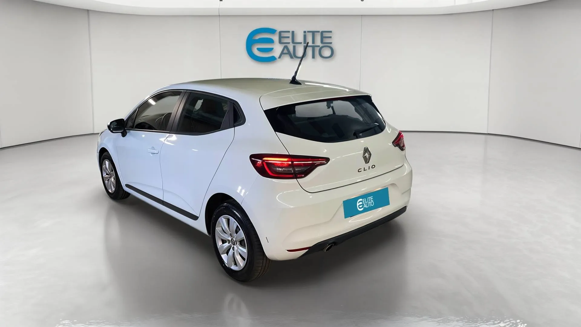 Acheter une renault CLIO SOCIETE BLUE DCI 85 d’occasion avec 104115km disponible immédiatement - photo 8