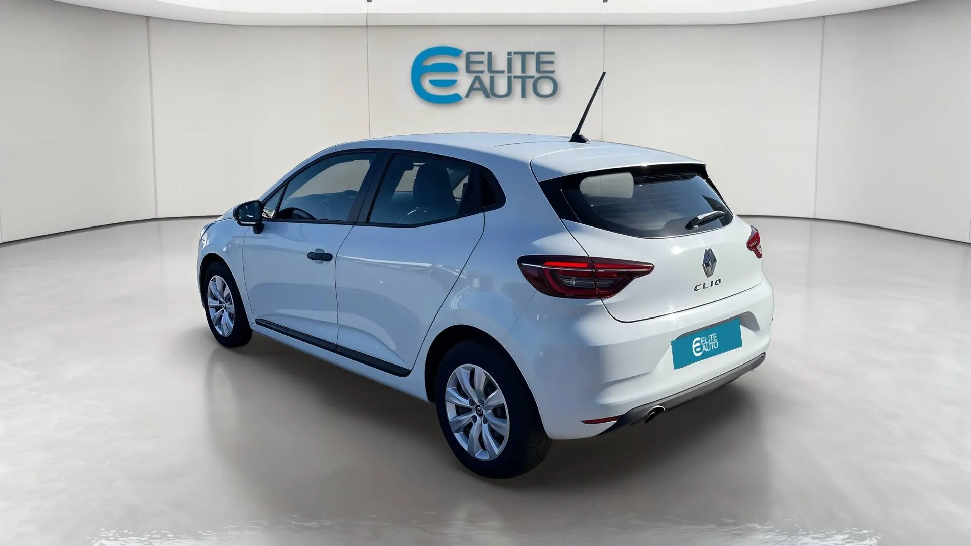 Acheter une renault CLIO SOCIETE BLUE DCI 85 d’occasion avec 46836km disponible immédiatement - photo 8