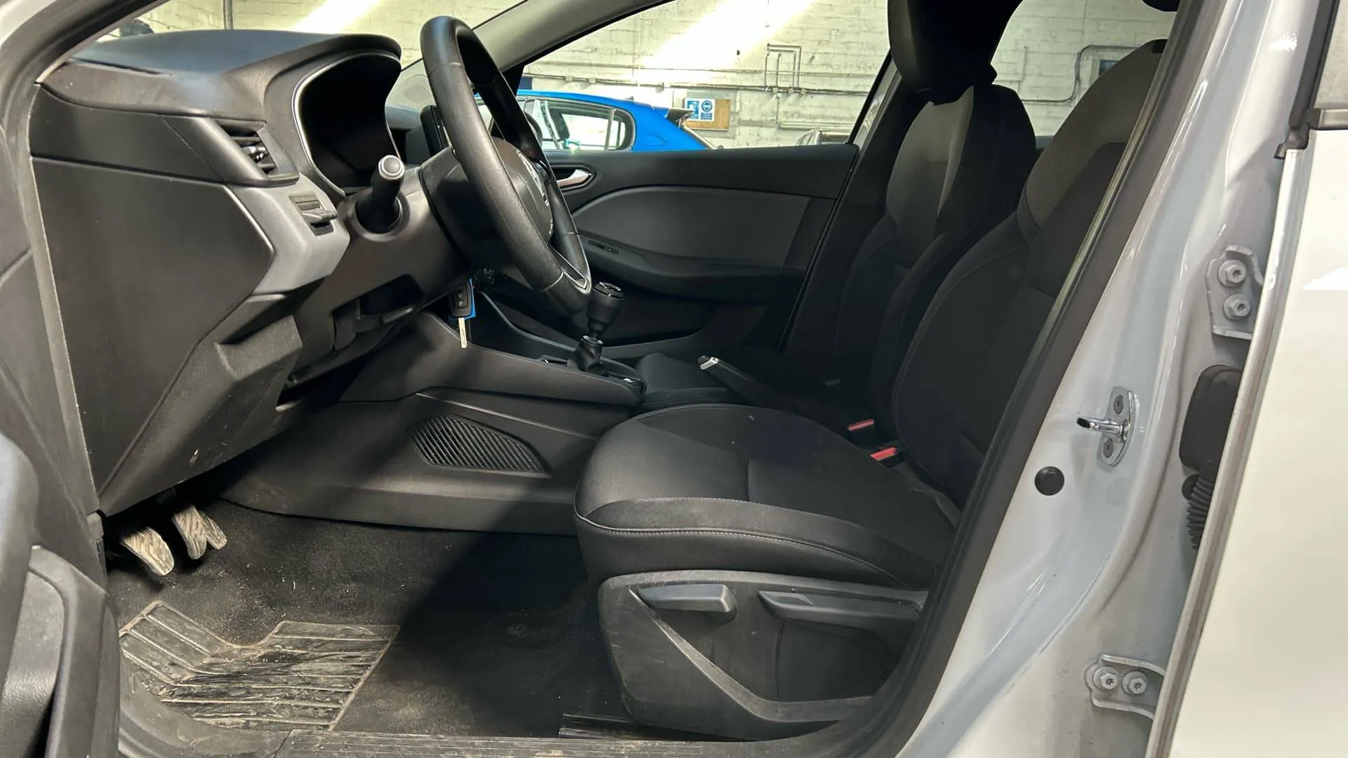 Acheter une renault CLIO SOCIETE BLUE DCI 85 d’occasion avec 74485km disponible immédiatement - photo 10