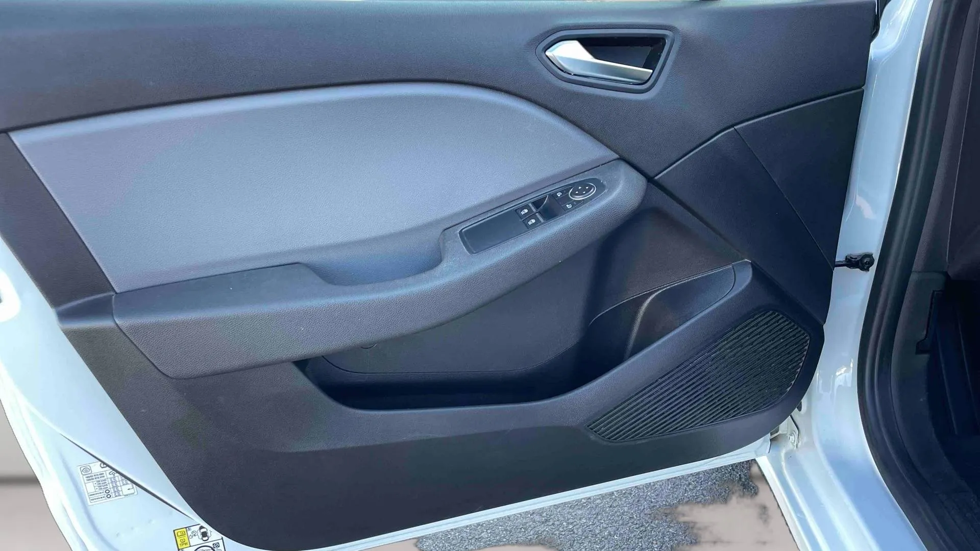 Acheter une renault CLIO SOCIETE BLUE DCI 85 d’occasion avec 94174km disponible immédiatement - photo 16