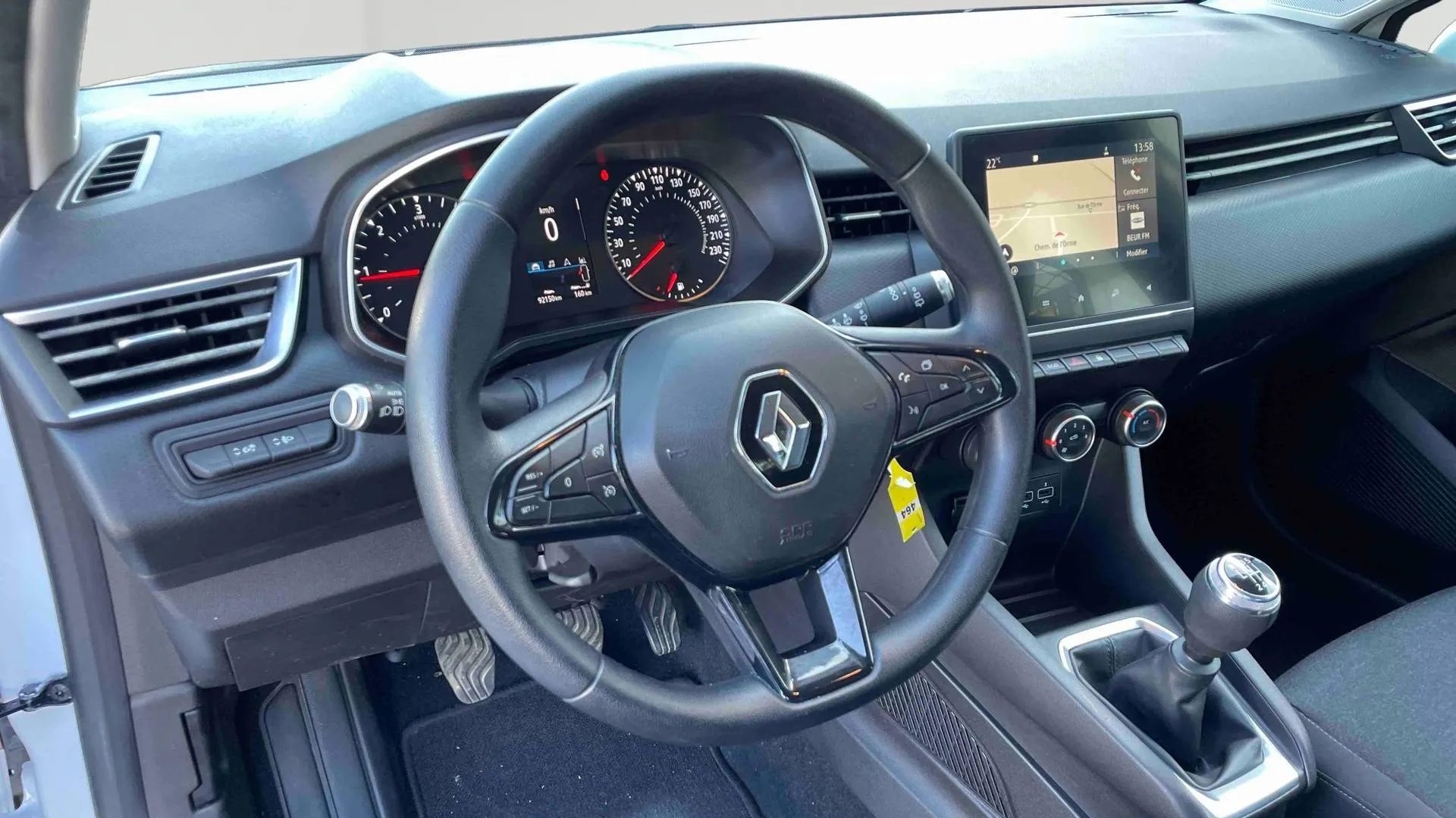 Acheter une renault CLIO SOCIETE BLUE DCI 85 d’occasion avec 91866km disponible immédiatement - photo 10